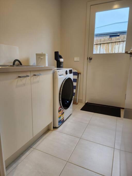 Getaway On Amaroo Way